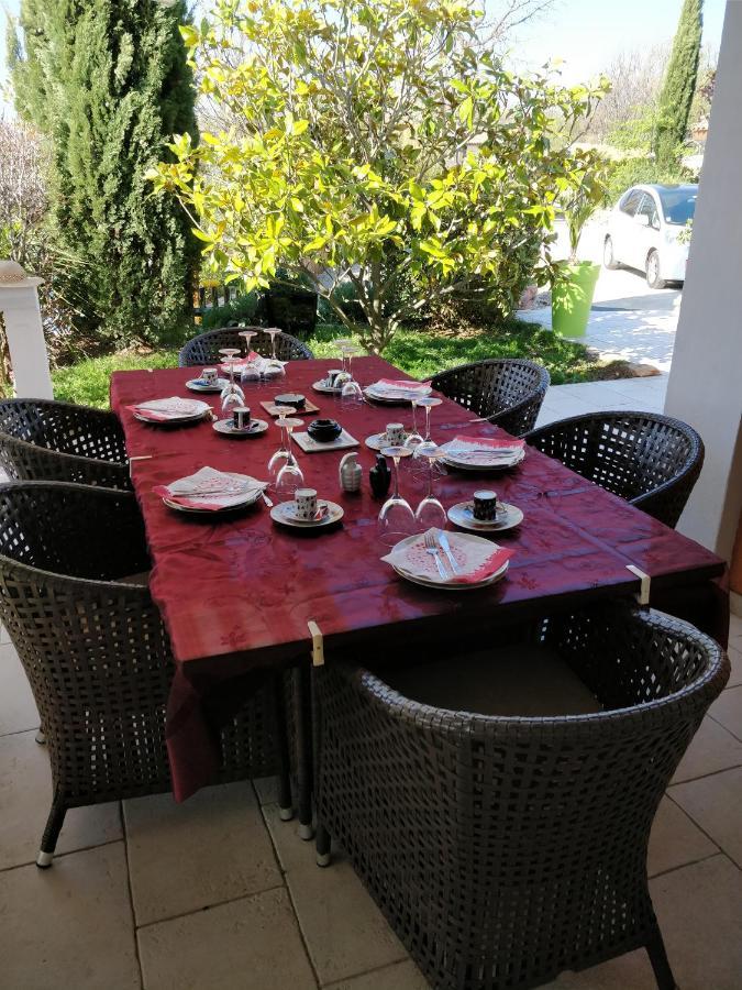 Les Chenes Chez Jo Et Aime Bed & Breakfast เรกูส ภายนอก รูปภาพ