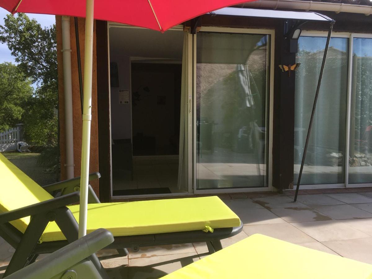 Les Chenes Chez Jo Et Aime Bed & Breakfast เรกูส ภายนอก รูปภาพ